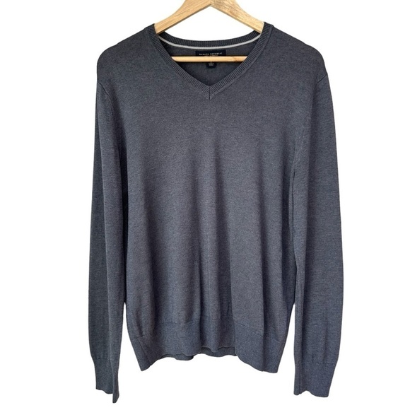 Banana Republic Men’s Silk Cashmere V-Neck Pullover Sweater,  Medium - Picture 1 of 7